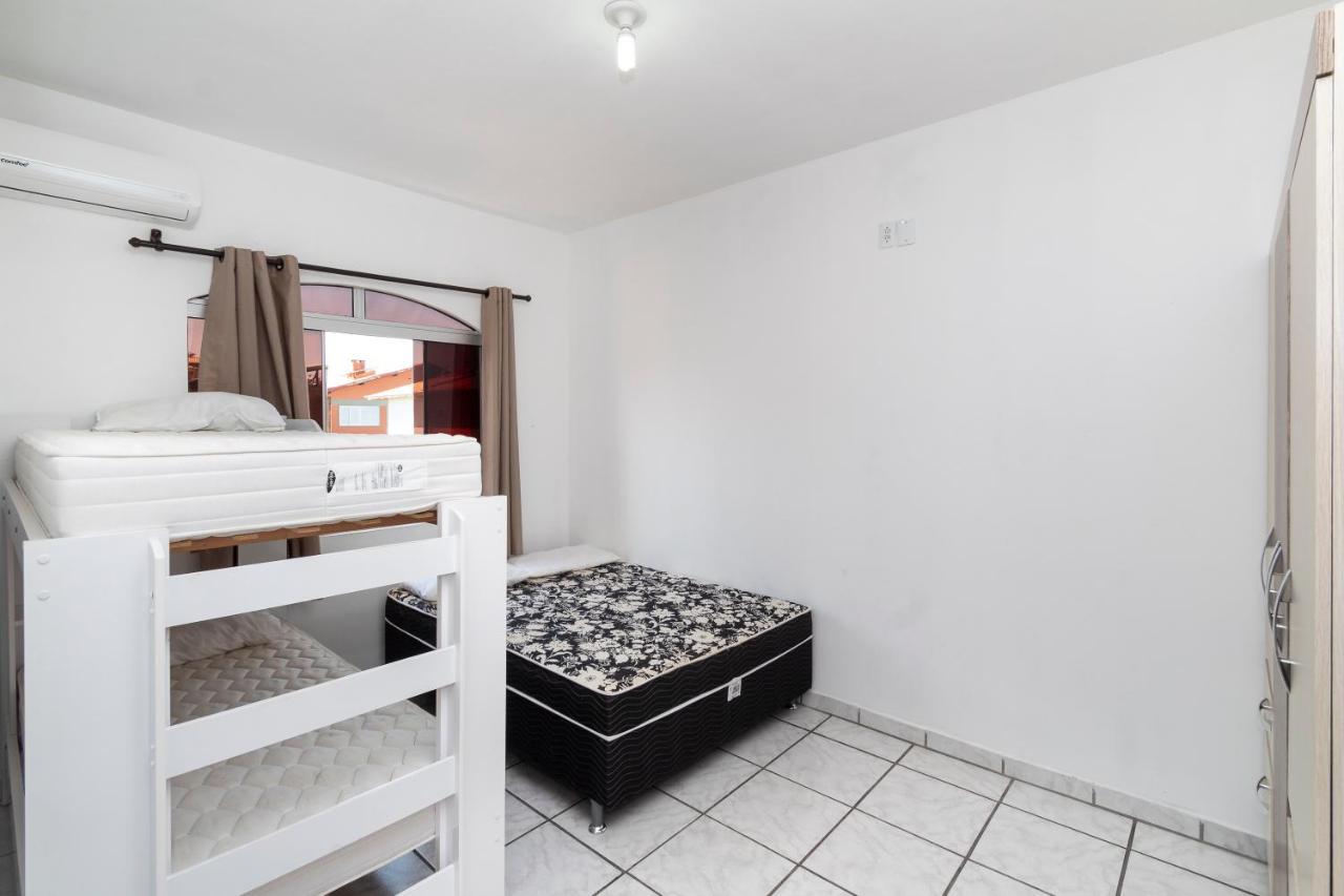 Апартаменты Residencial Ipe Amarelo Бомбиньяс Экстерьер фото