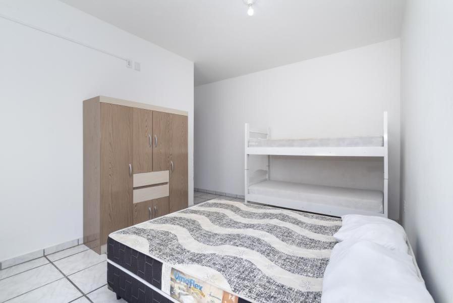 Апартаменты Residencial Ipe Amarelo Бомбиньяс Экстерьер фото