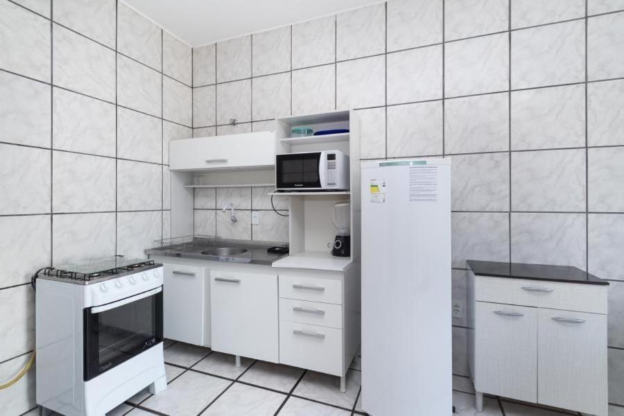 Апартаменты Residencial Ipe Amarelo Бомбиньяс Экстерьер фото